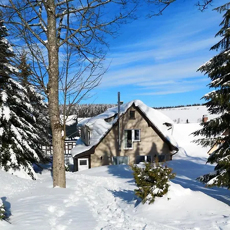 Bergzeit - 60m² Direkt Am Skihang In Carlsfeld